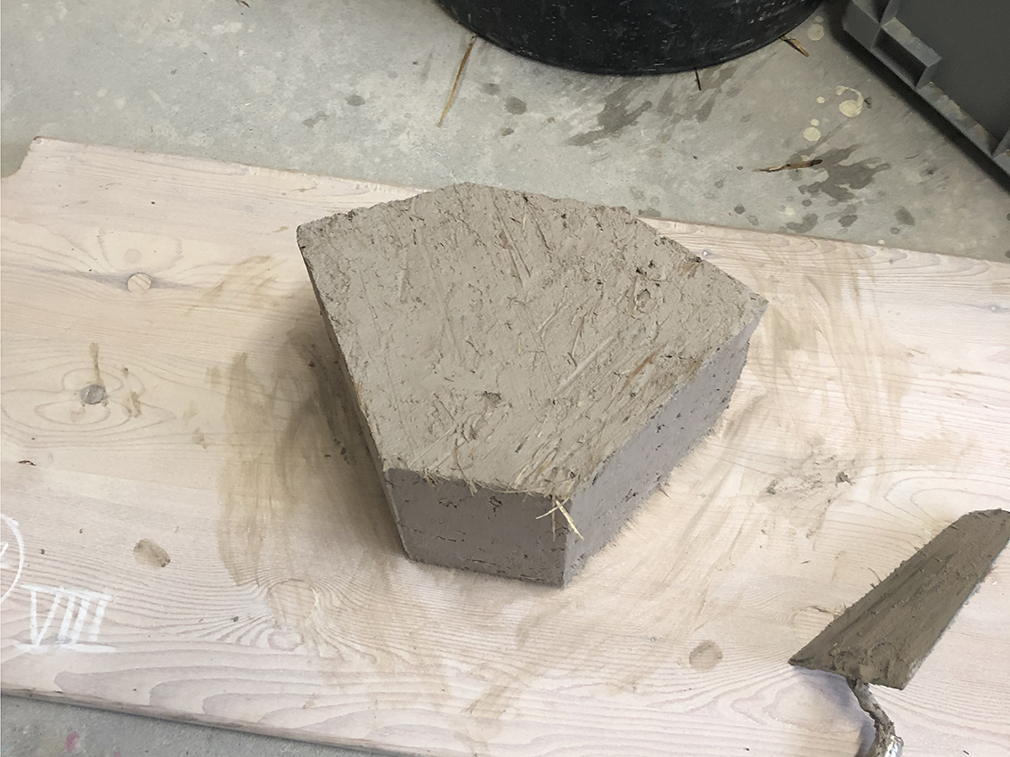 Essentially, an arch. Victor Sala