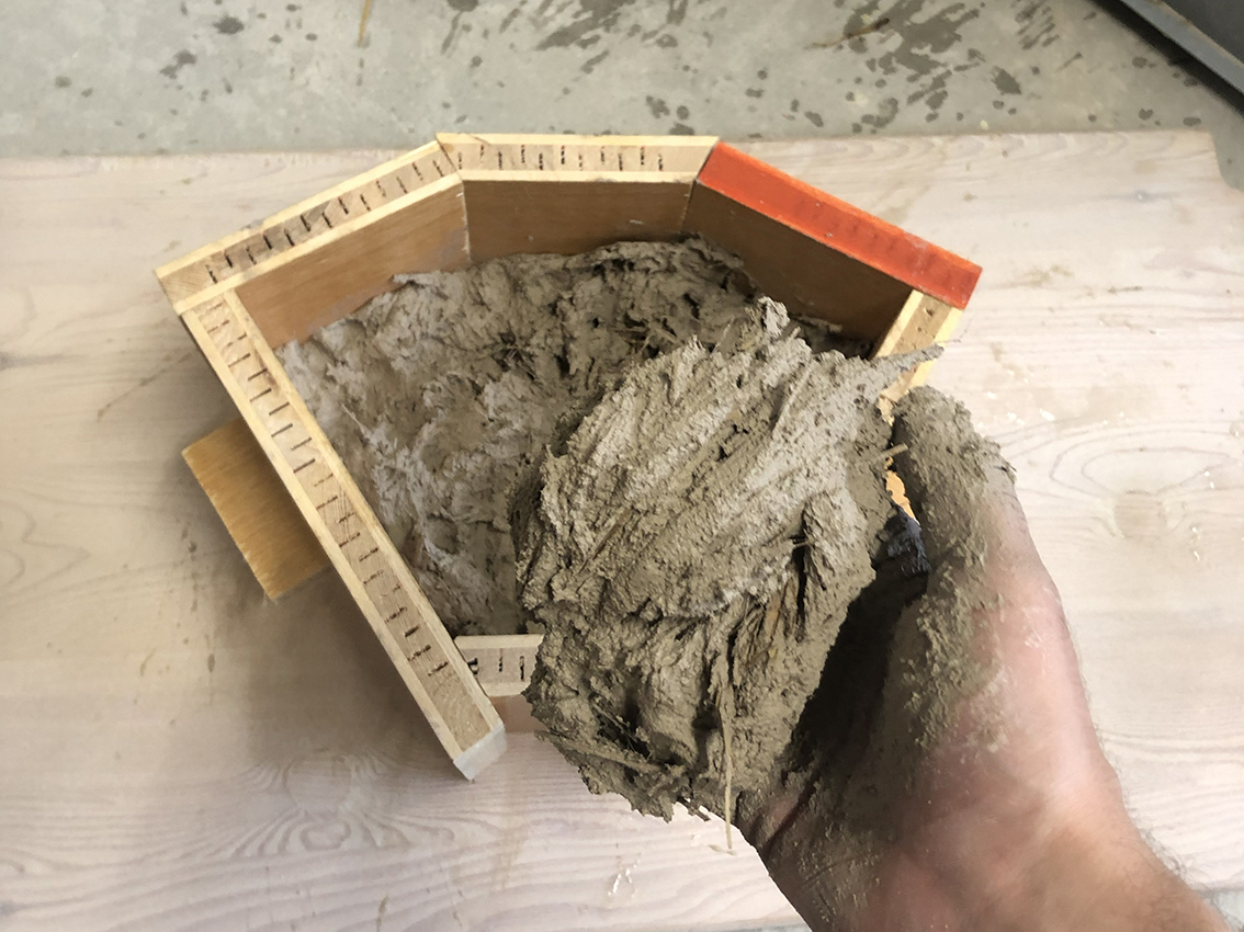 Essentially, an arch. Victor Sala