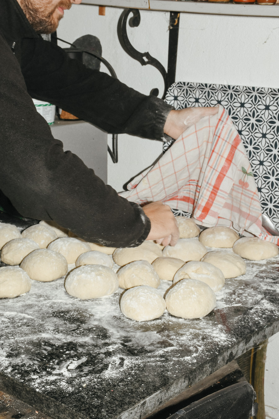 Four à cuisson culturel, Victor Sala